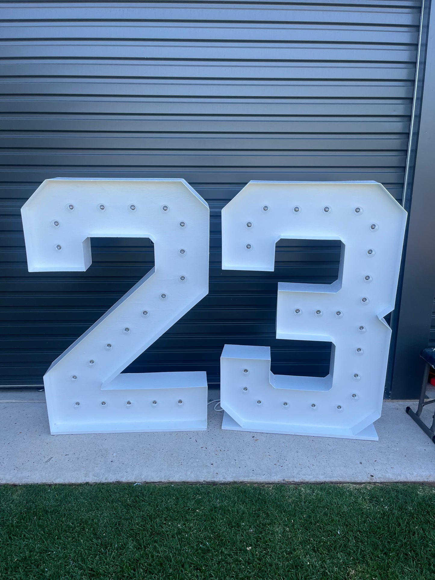 Light up Giant Numbers for Hire