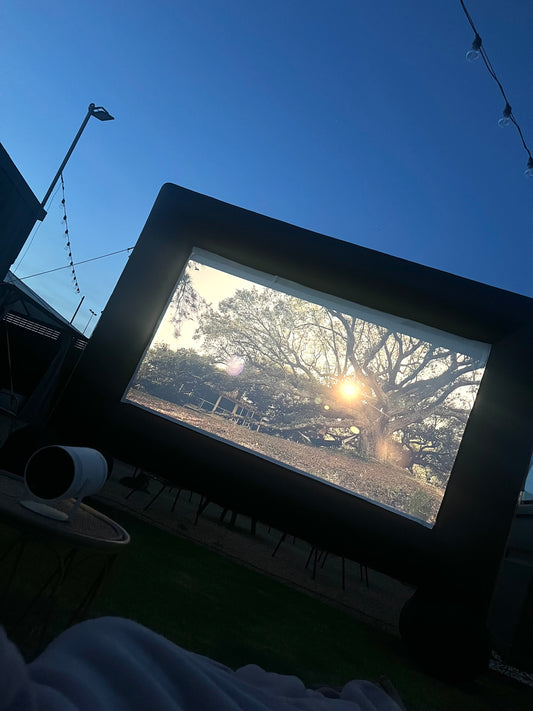 Outdoor Inflatable Screen & Projector