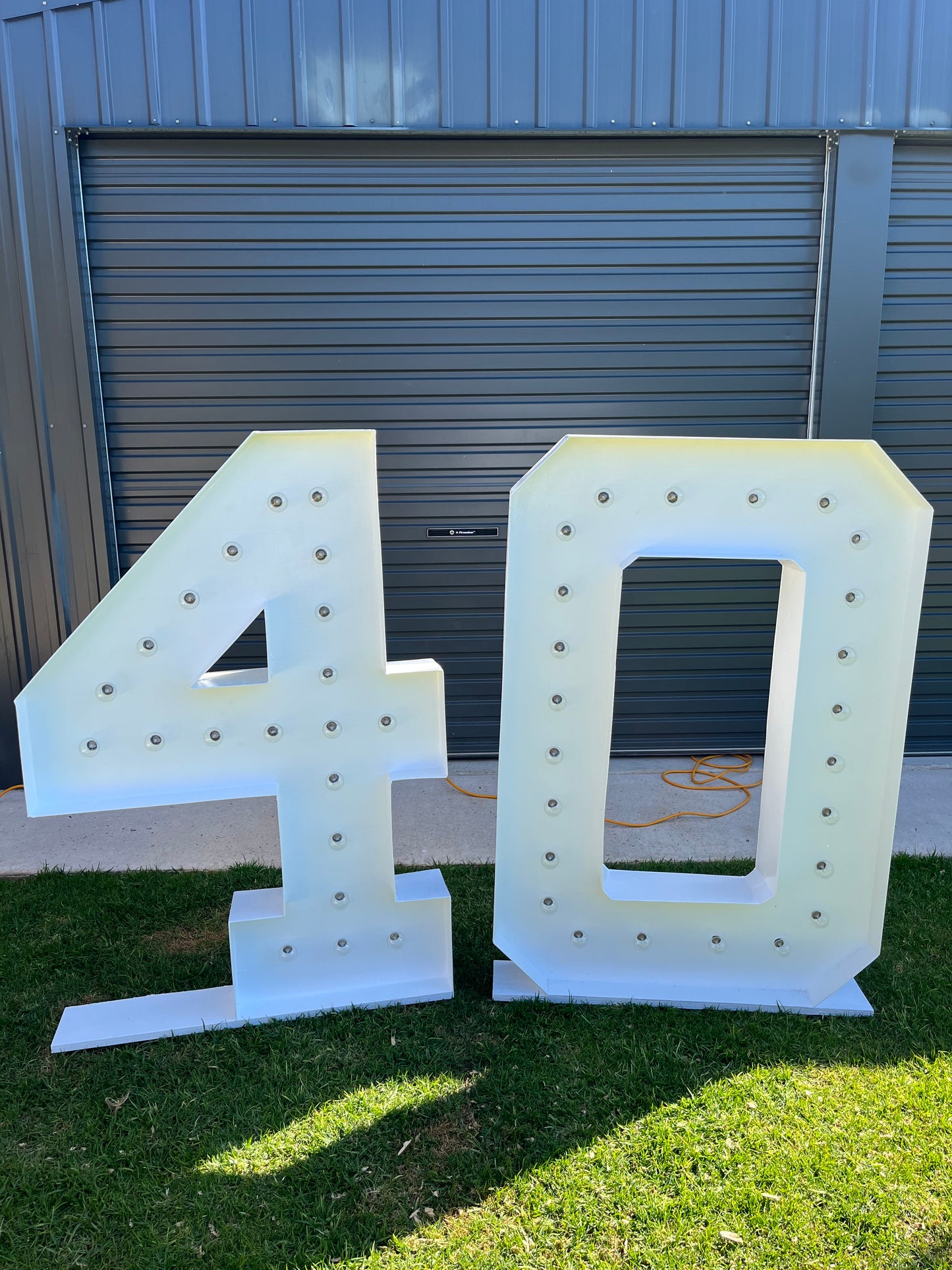 Light up Giant Numbers for Hire